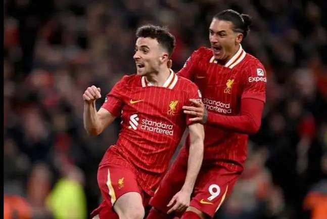 震惊！4200万欧就想挖利物浦神锋？那不勒斯这波操作太狠，红军该咬牙放人吗？